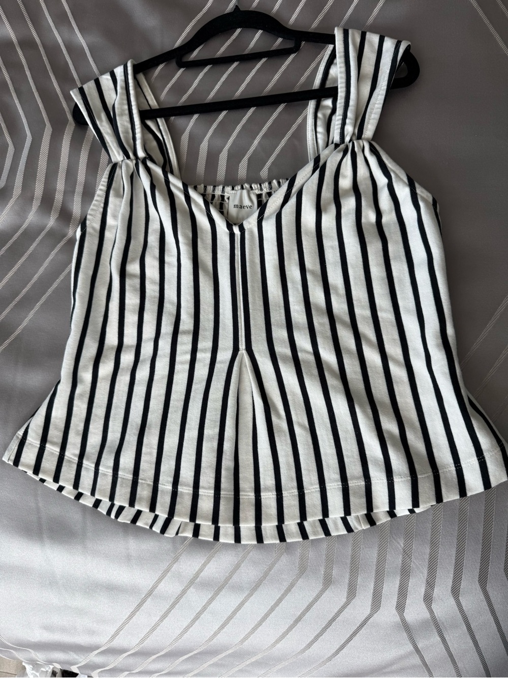 LIKE NEW Women’s Maeve Black & Ivory Stripe Tank Top in 100% Cotton - LP - Picture 5 of 9